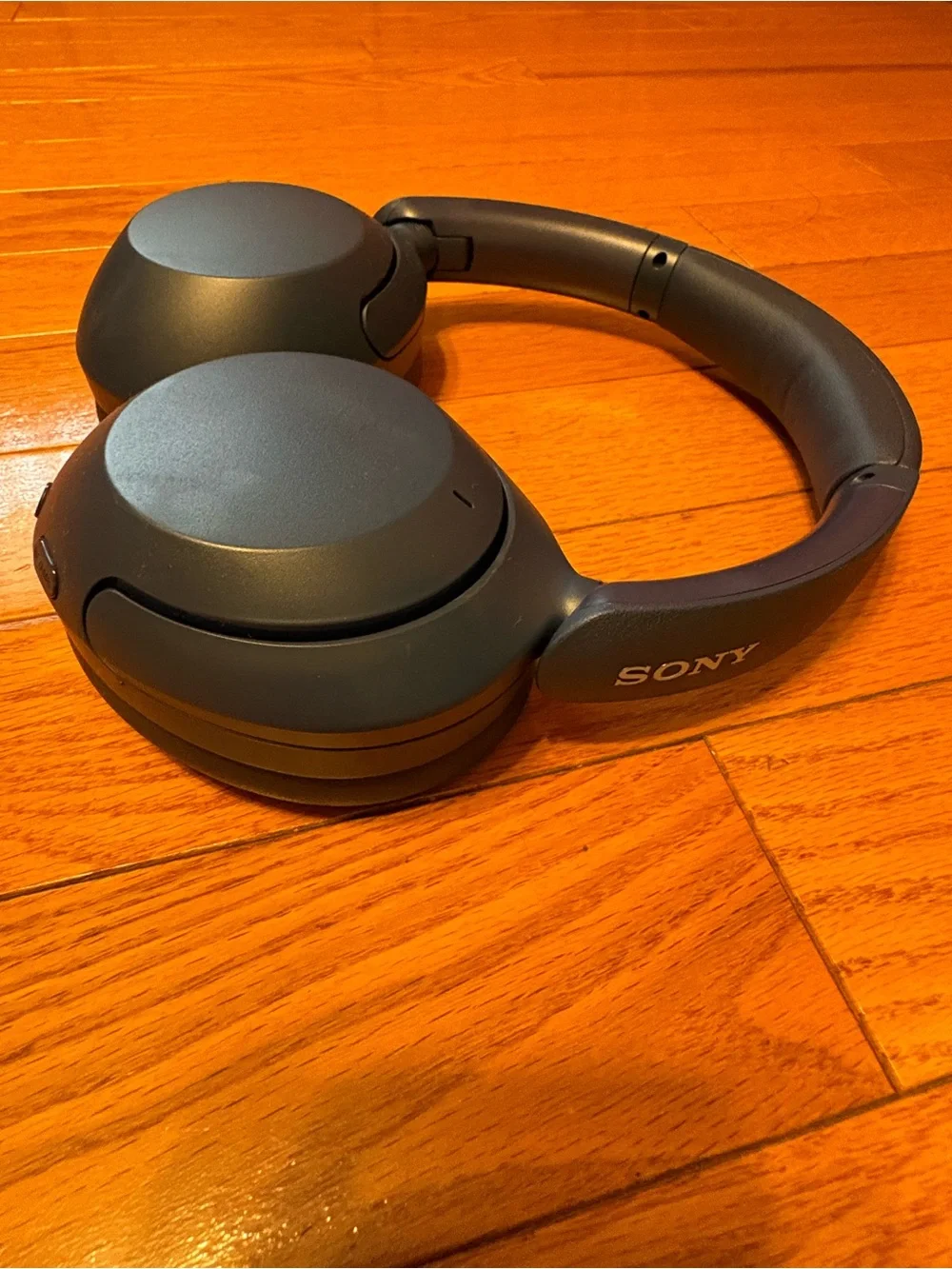 Sony WH-XB910N Over-Ear Headphones in Navy Blue